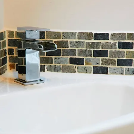 Semesterbostad The Old Tackroom, Luxury Barn Sleights