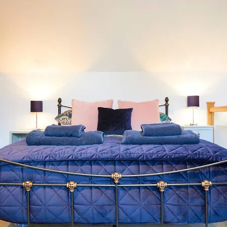 The Old Tackroom, Luxury Barn